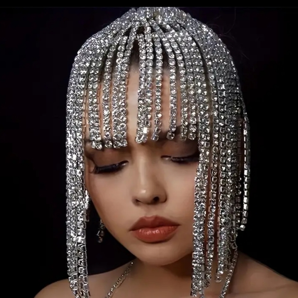 Elegant Silver Rhinestone Headpiece